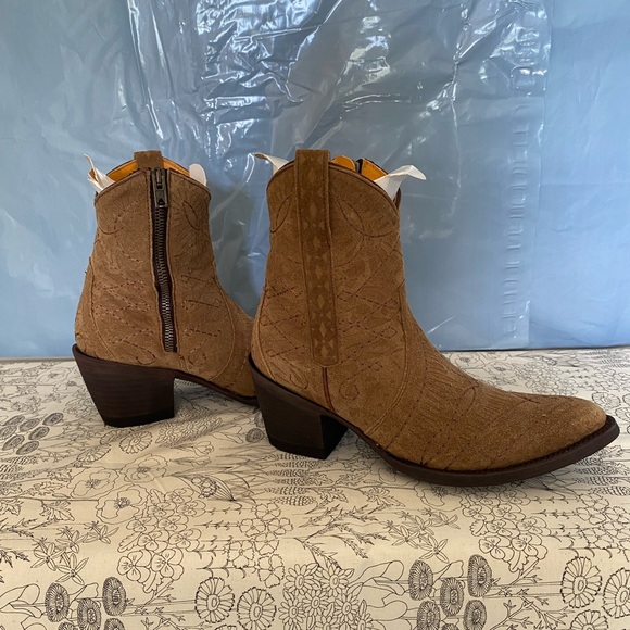 Old Gringo Suede Short Boots - Picture 5 of 9